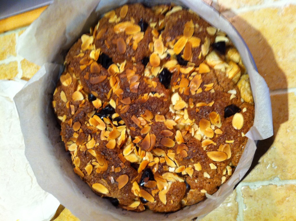 Apple, almond and date cake with spices and spelt flour