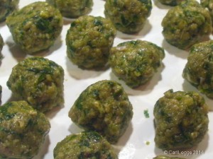 Three-cornered leek meatballs